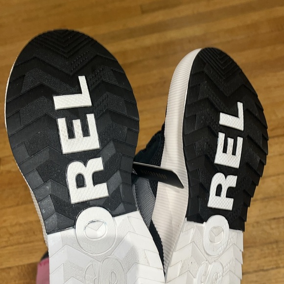 Sorel WOMEN'S OUT N ABOUT™ III WATERPROOF MID SNEAKER - Picture 11 of 16